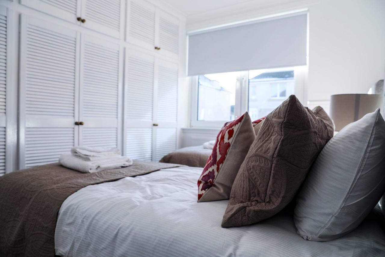Meadowburn View Apartment Wishaw  Bagian luar foto