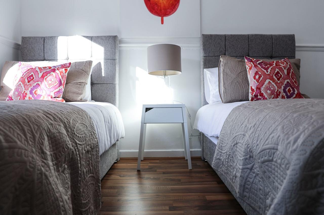 Meadowburn View Apartment Wishaw  Bagian luar foto